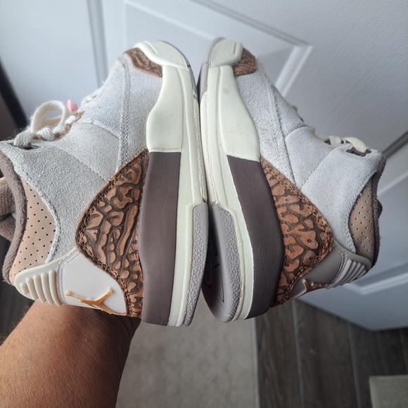 Boys Jordan Retros🤎 - Picture 10 of 15